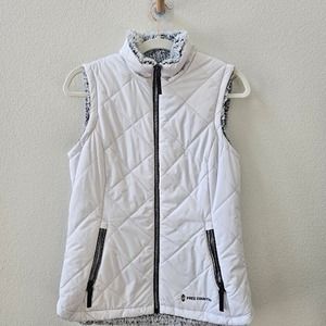Women's Expedition Stratus Lite Reversible White Faux Fur Vest- Size Small